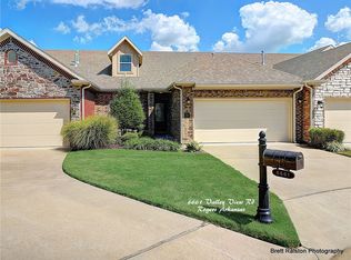 6661 Valley View Rd, Rogers, AR 72758