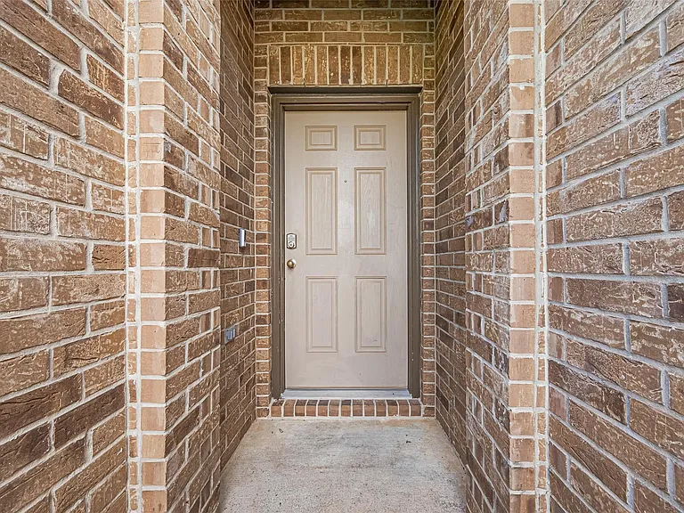 3010 Veeder Pass Ln — Photo 2