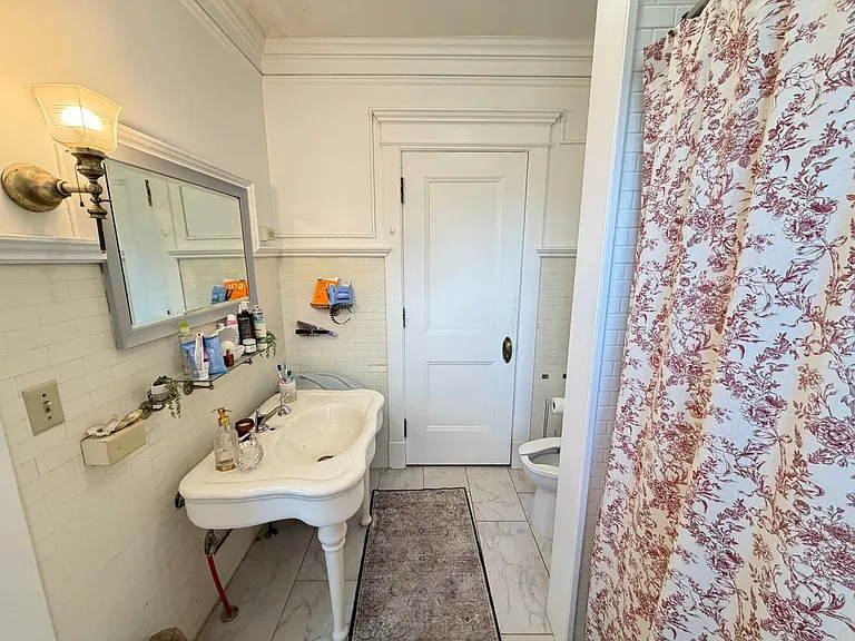2307 E Superior St #2 — Photo 14
