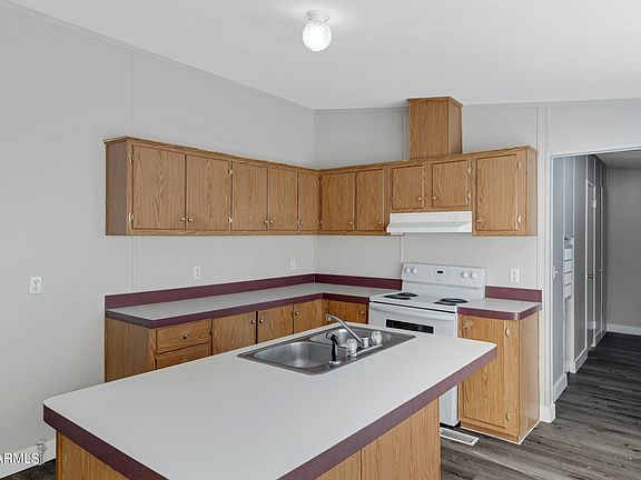 2nd image of 10702 N BATTLEFORD Drive