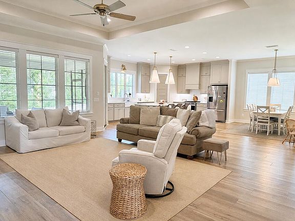4th image of 239 Windemere Ln