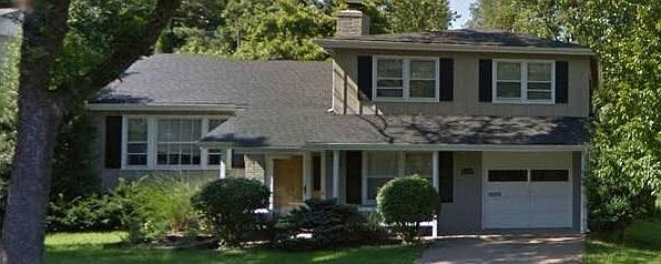 1st image of 9102 W 90th St