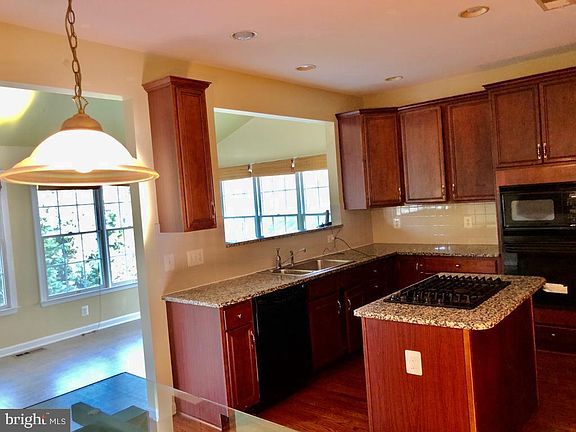 3rd image of 20084 Boxwood Pl