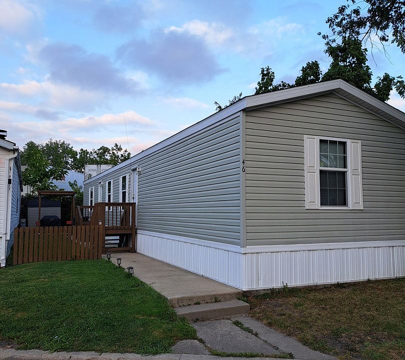 1st image of 406 W Touhy Ave