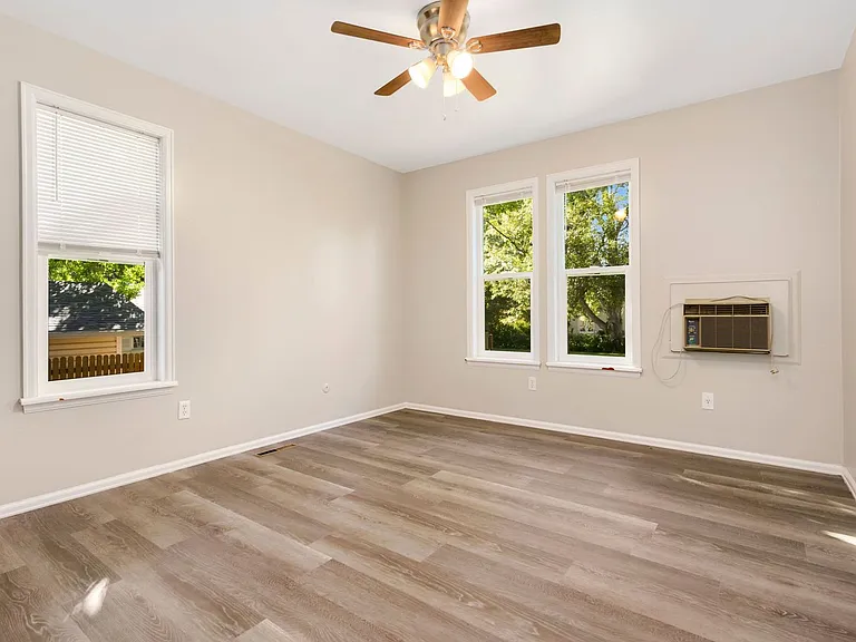 1848 Marlborough Ct — Photo 10