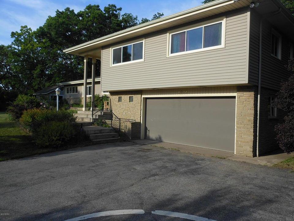 1st image of 4792 Hunsberger Ave NE