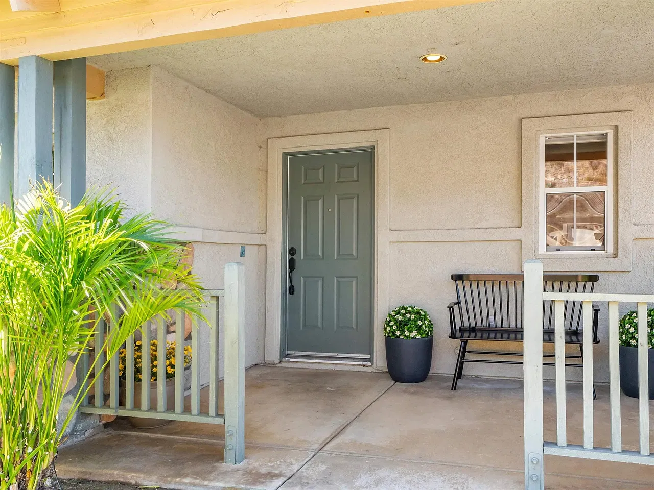 4 bed, 2082 sqft, $4,500 — Photo 4