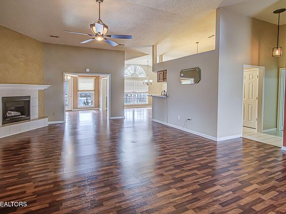 2nd image of 214 Royal Oaks Dr