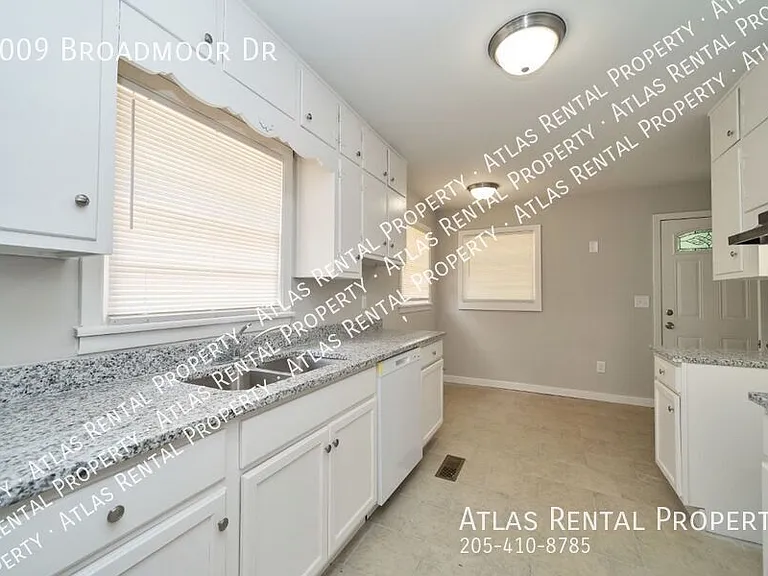 1009 Broadmoor Dr — Photo 15