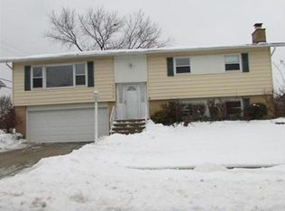 6236 Forestview Dr, Oak Forest, IL 60452