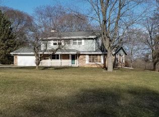 W300S3348 Snowdon Dr, Waukesha, WI