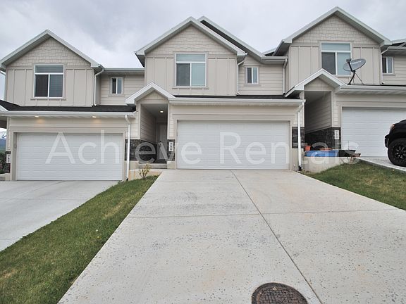 2nd image of 786 E Ruby Dr