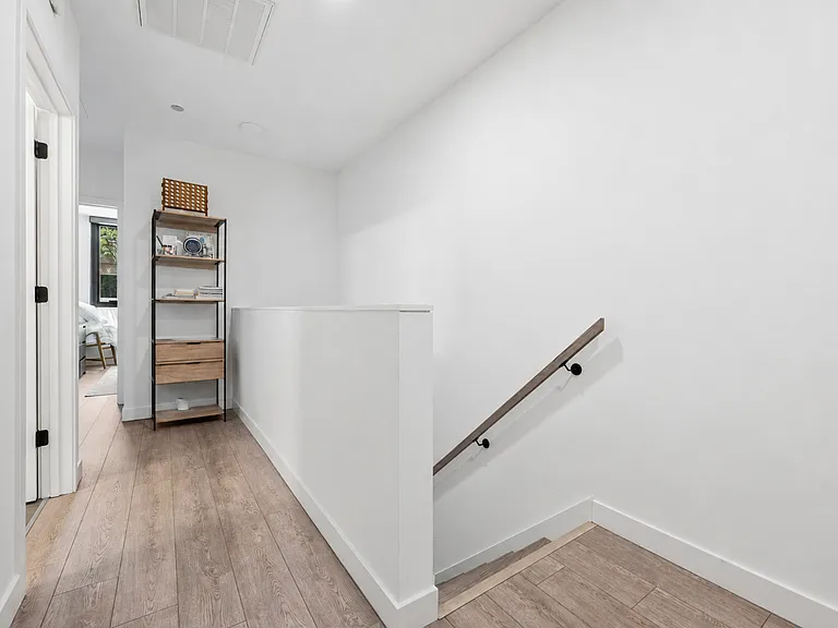 33 S Peoria St #9T — Photo 9