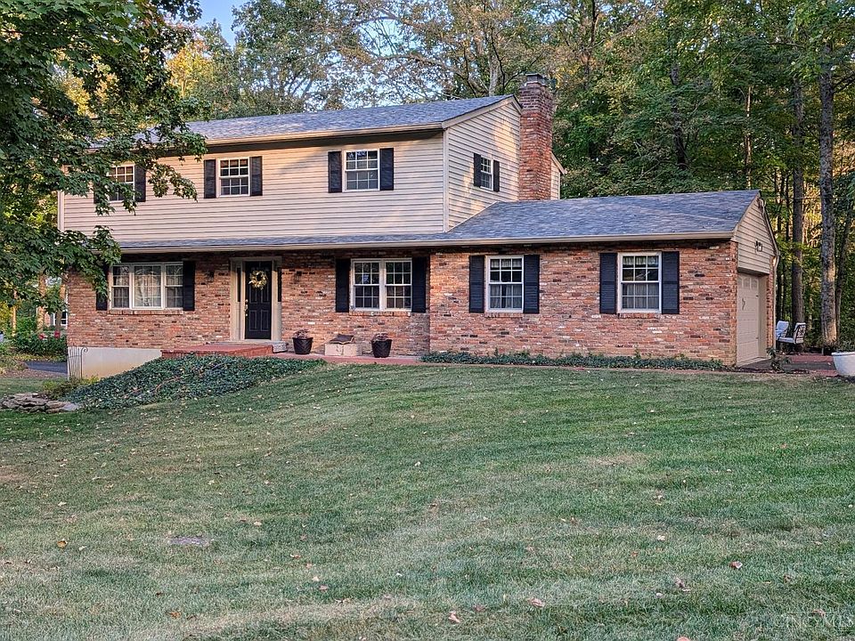1st image of 796 Oak Canyon Dr