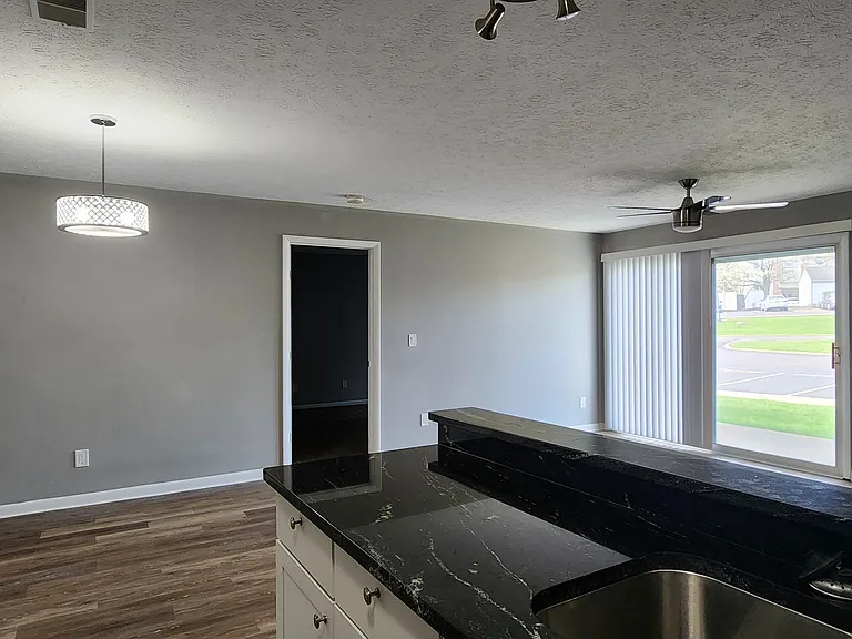 8854 Eagleview Dr #3 — Photo 4