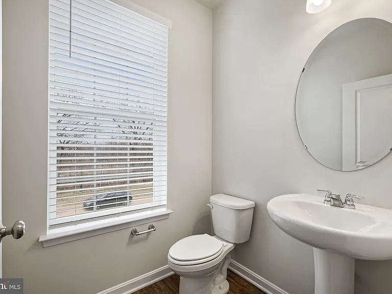 5131 Constitution St — Photo 14