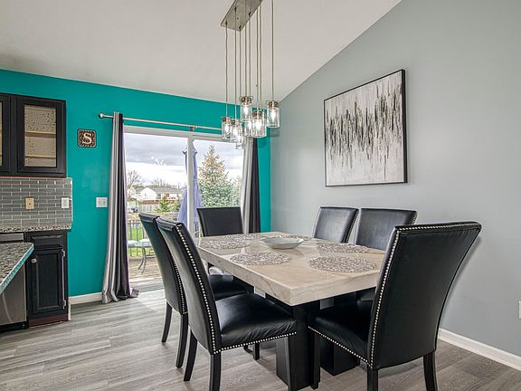 3rd image of 378 Summer Cir SE