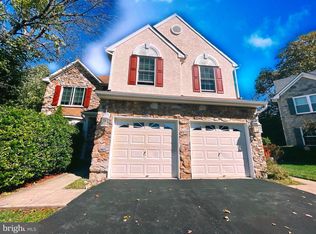 9003 Buttonwood Pl, Philadelphia, PA 19128