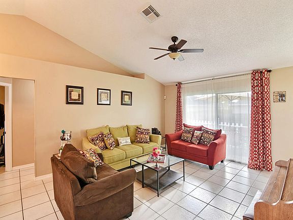 5th image of 1236 SE Manth Ln