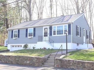 25 Lorraine Ave, North Smithfield, RI 02896