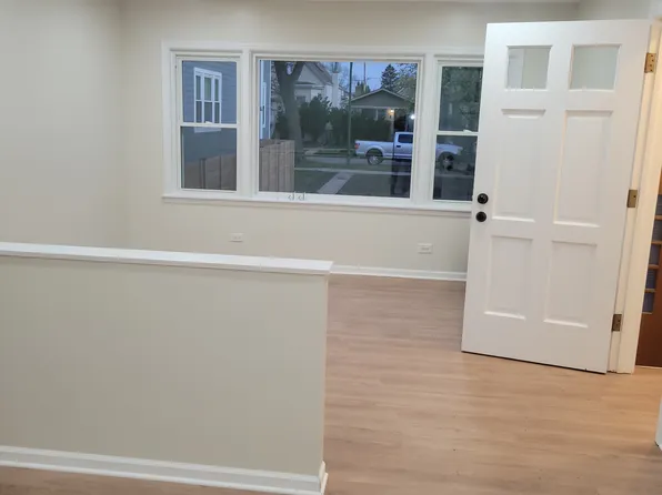 5134 W Strong St #2, Chicago, IL 60630