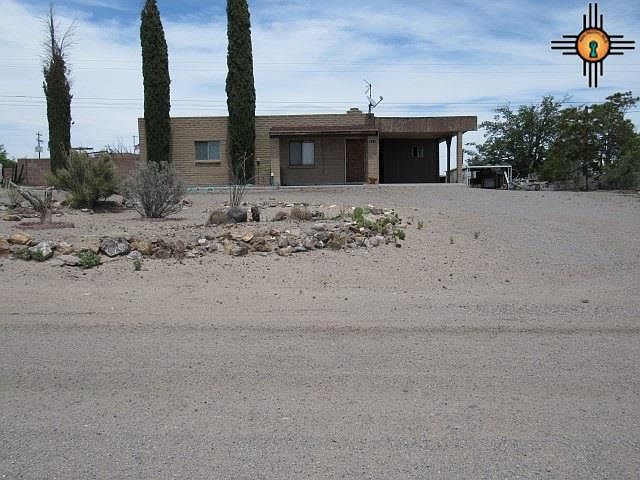 1st image of 105 Black Range Ave