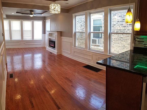 4th image of 7134 S Claremont Ave