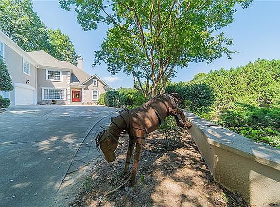 3rd image of 142 Normandy Rd
