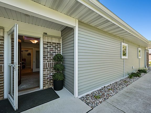 4th image of 2606 Lake St #2606