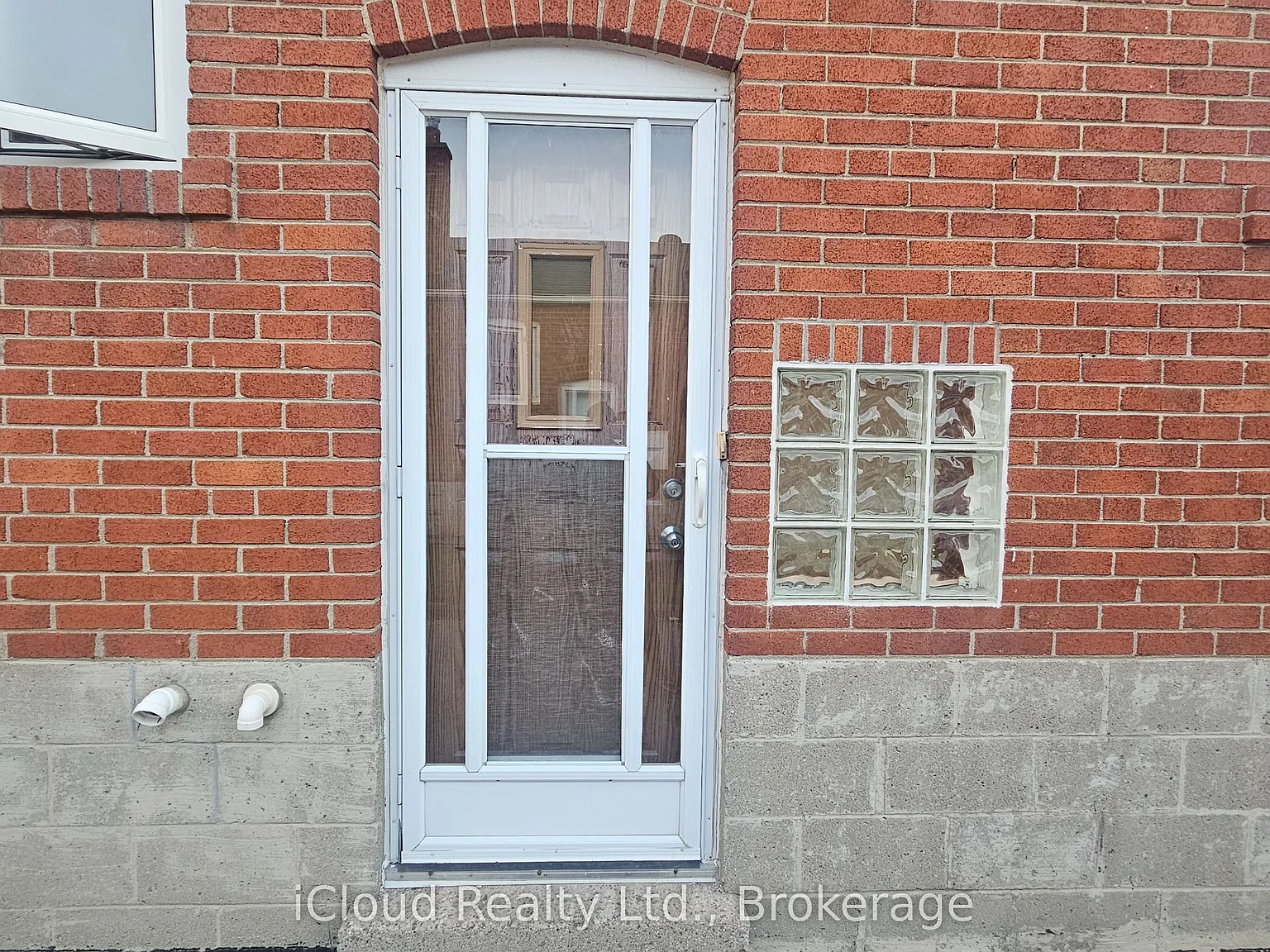 3 bed, $2,500 — Photo 1