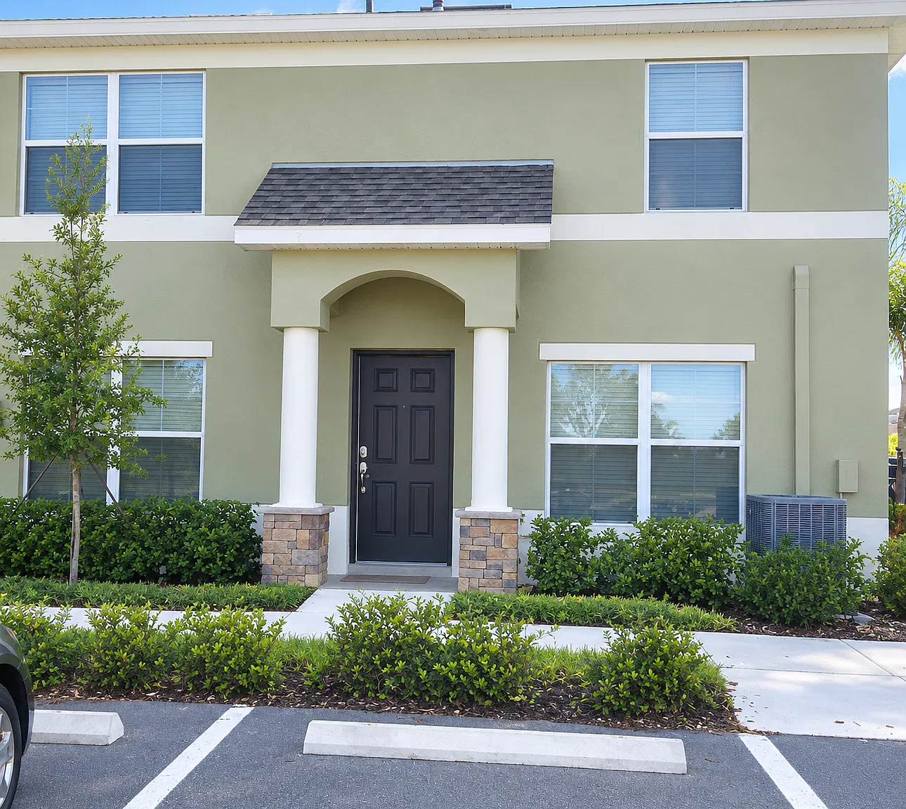 3 bed, 2.5 bath, 1371 sqft, $1,945 — Photo 1