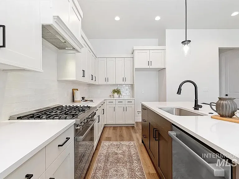 720 S Calhoun Ln — Photo 7