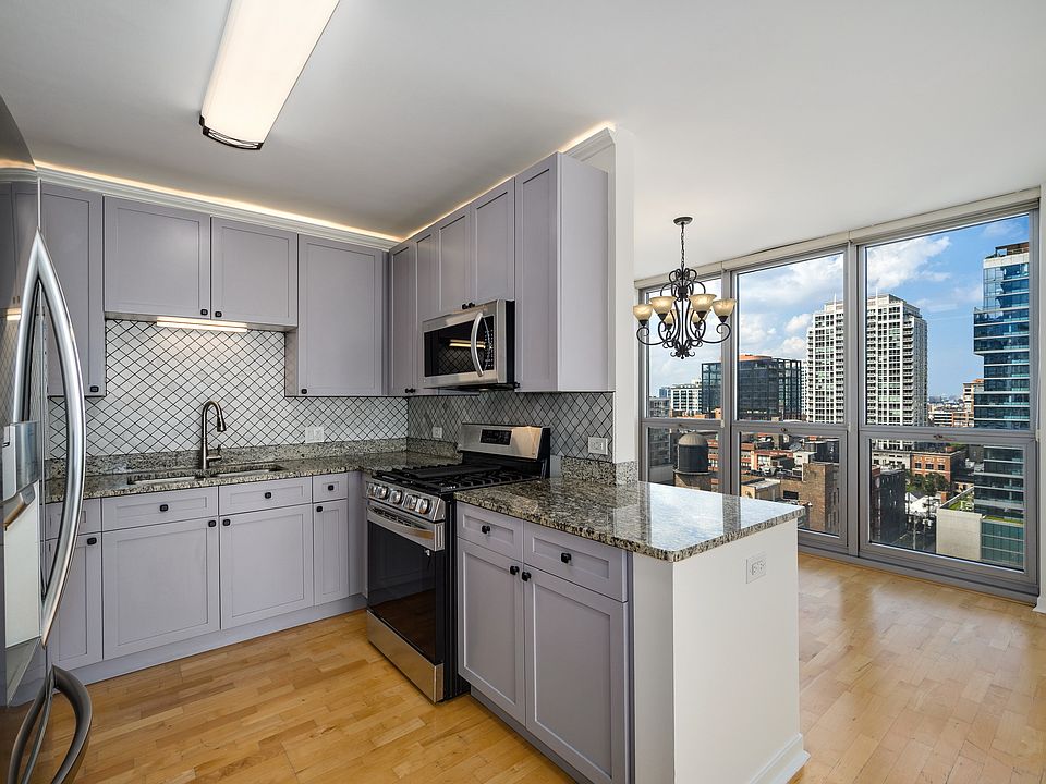 1st image of 200 W Grand Ave APT 1406
