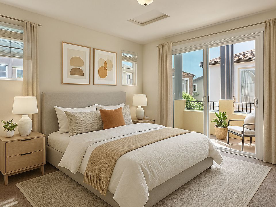 Master Bedroom w/Balacony