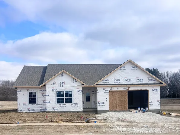 602 N Beacon Hill Cir, Urbana, IL 61802