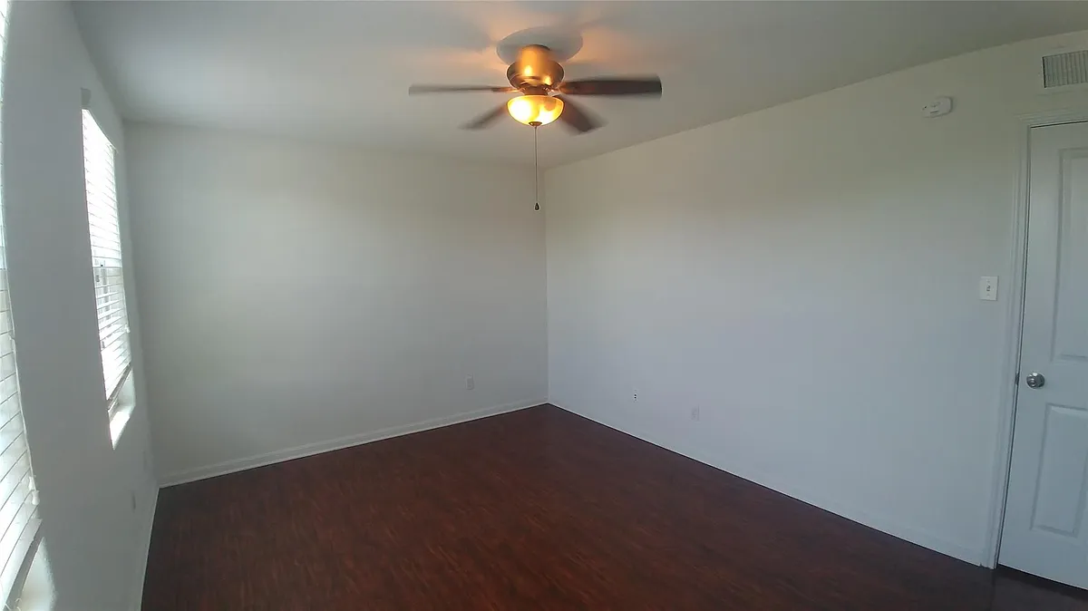Building Photo - 148 Rush Hvn #AB