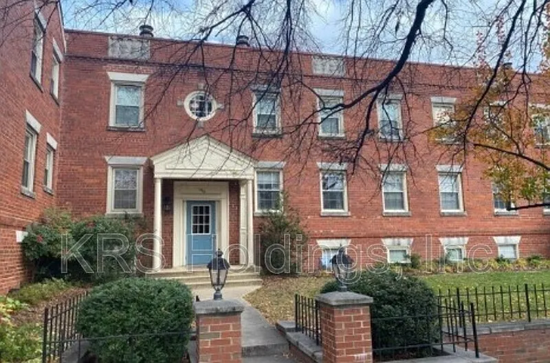 Building Photo - 1305 E Abingdon Dr #4