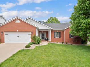 65 E Southcrest Cir, Edwardsville, IL 62025