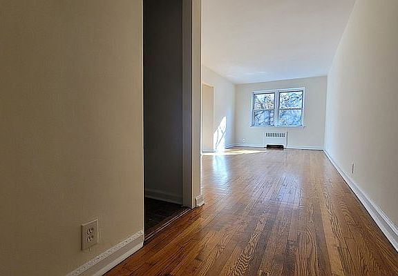 4th image of 128 E 91st St APT 1E