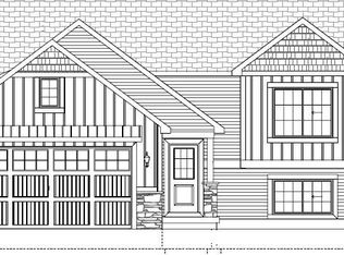 6704 Riga Ave NE, Rockford, MI 49341