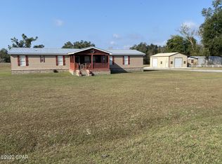 2181 Indiana Ave, Grand Ridge, FL 32442