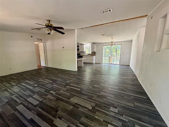 3rd image of 21471 NW 172nd Rd