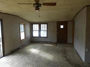 3rd image of 7N012 Roosevelt Ave