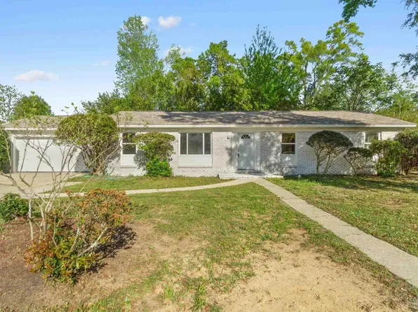 8230 Ridgefield Rd, Pensacola, FL 32514