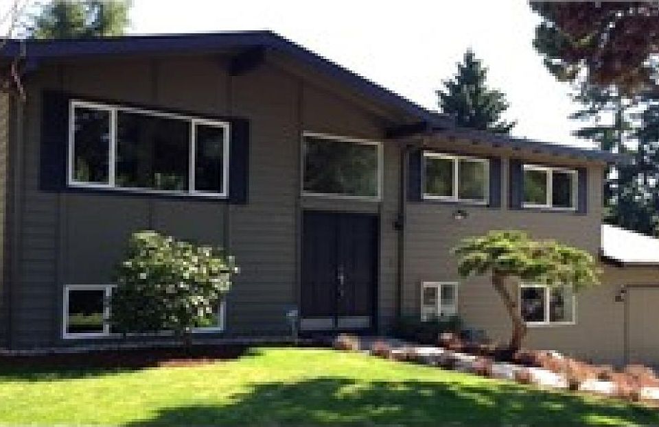 1st image of 10409 NE 142nd St
