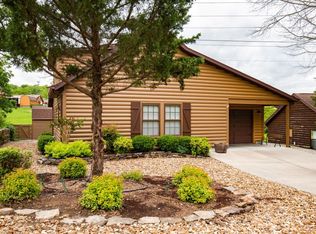 330 Valley Stream Cir, Hollister, MO 65672