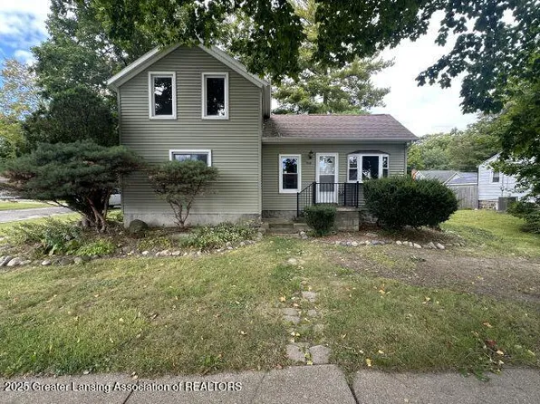 1018 S Main St, Eaton Rapids, MI 48827