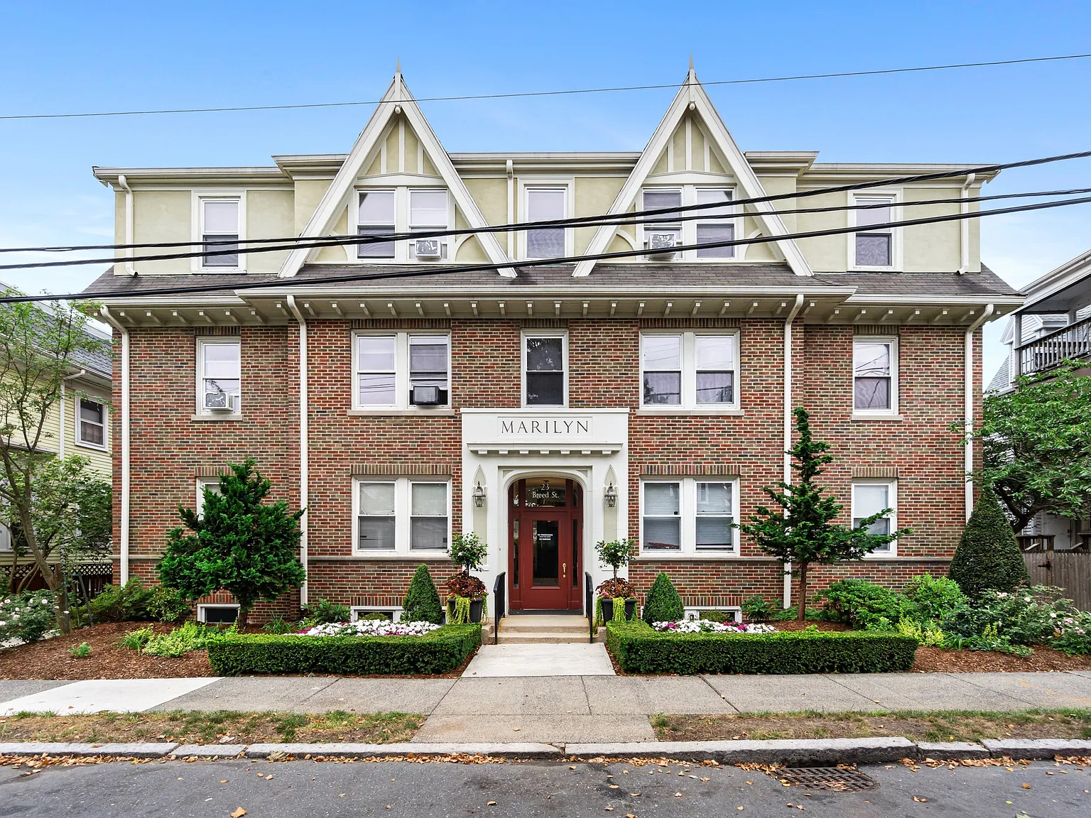 2 bed, 750 sqft, $2,400 — Photo 3