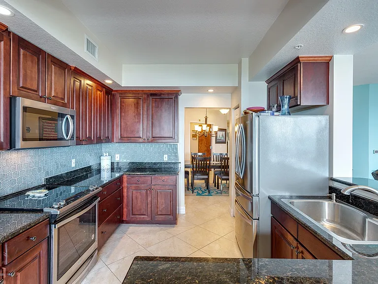 130 Warsteiner Way #701 — Photo 16