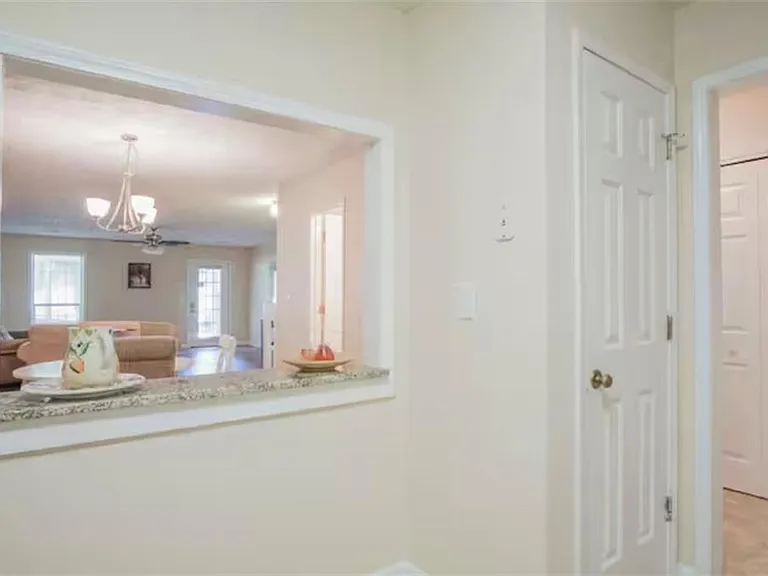 846 Park Pl NE — Photo 56